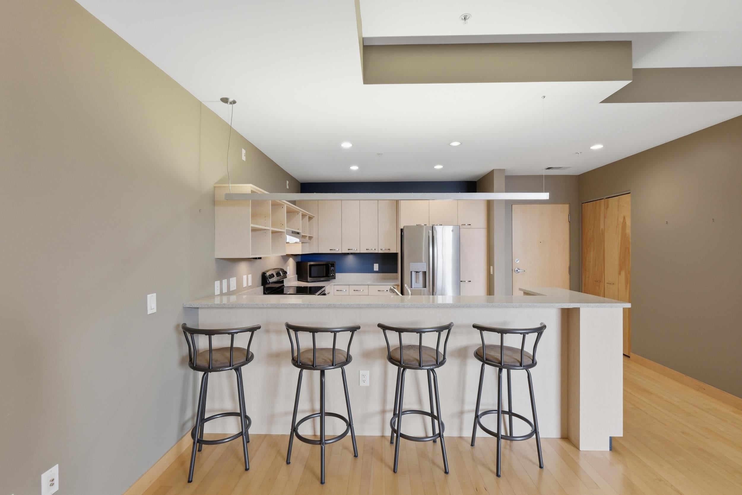 309 W Washington Avenue 412