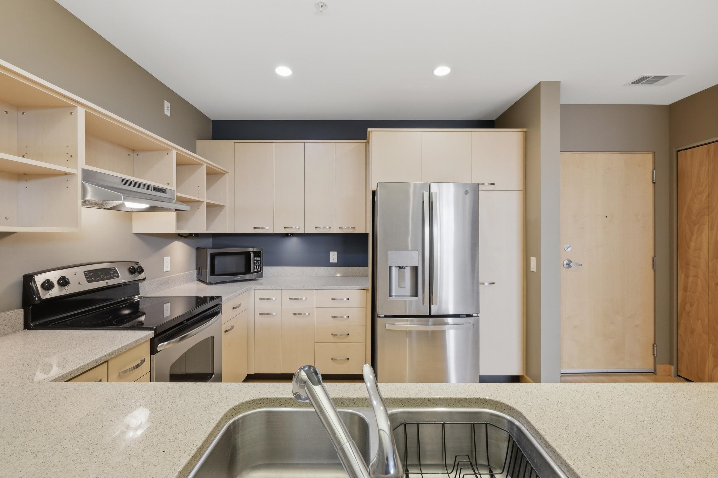 309 W Washington Avenue 412