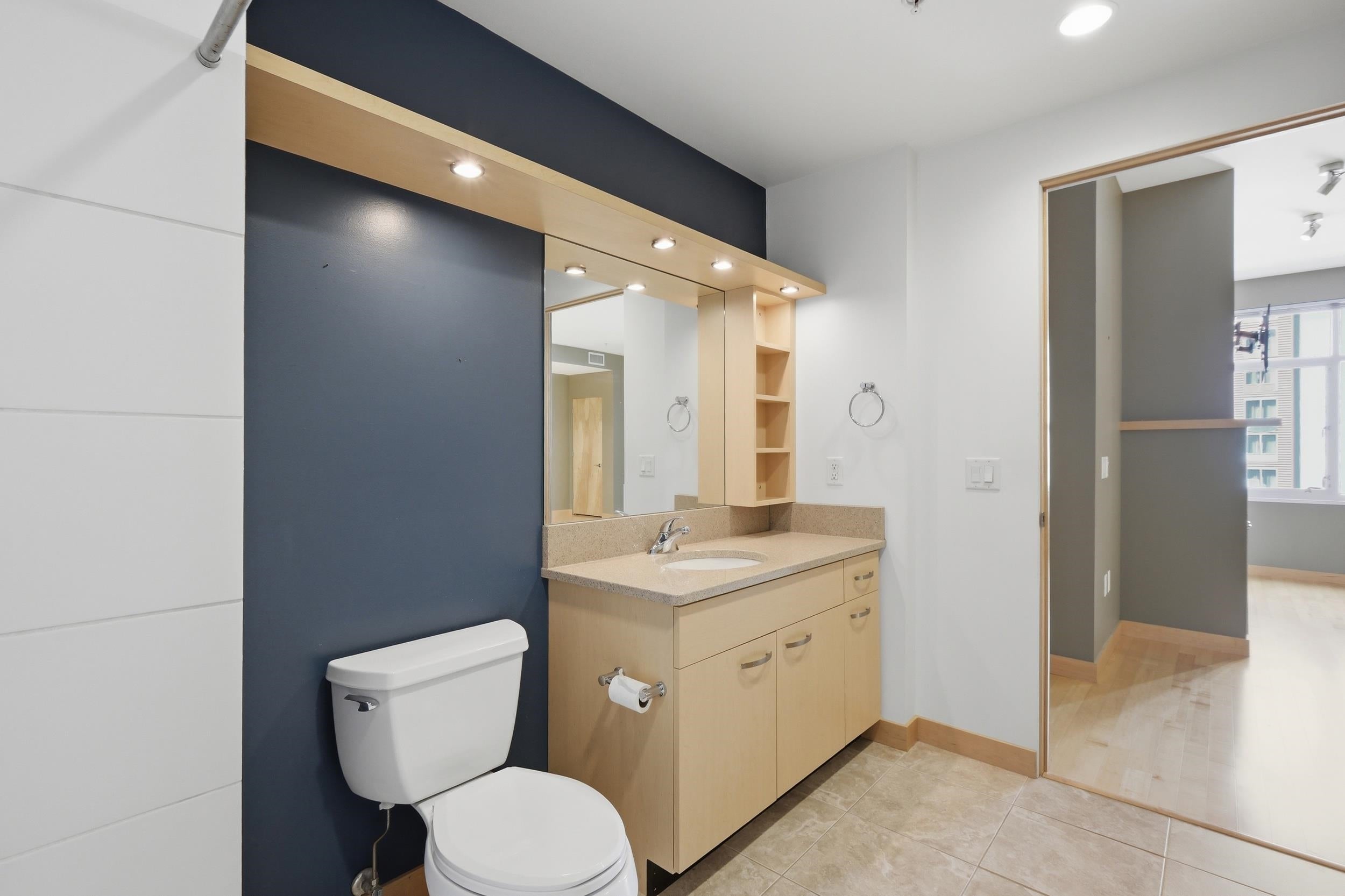 309 W Washington Avenue 412