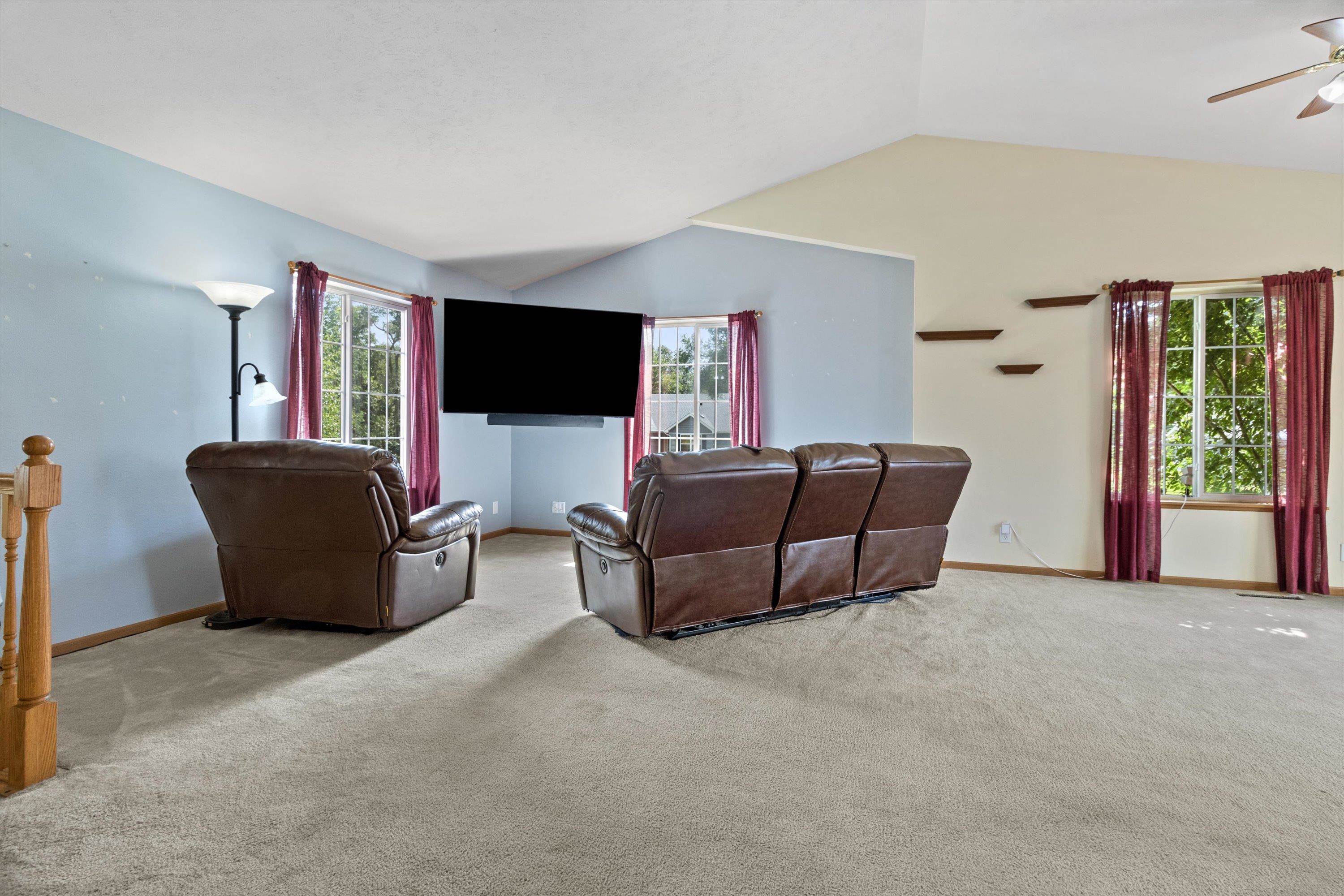 325 W Rice Drive