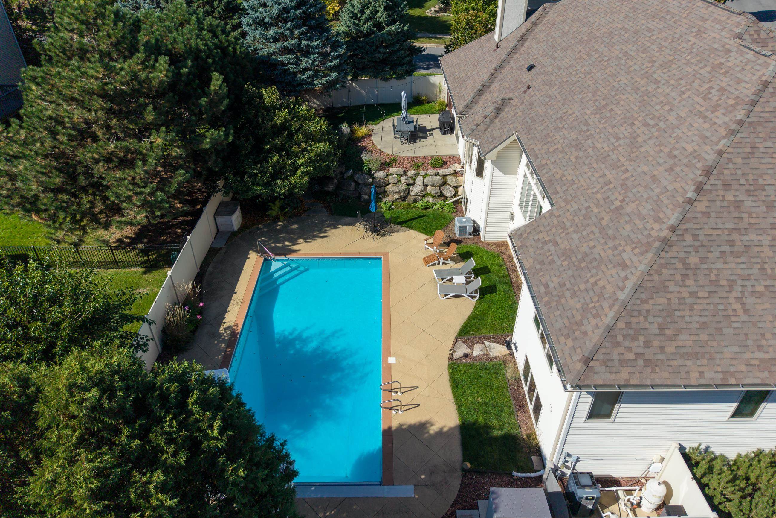 930 Winding Way