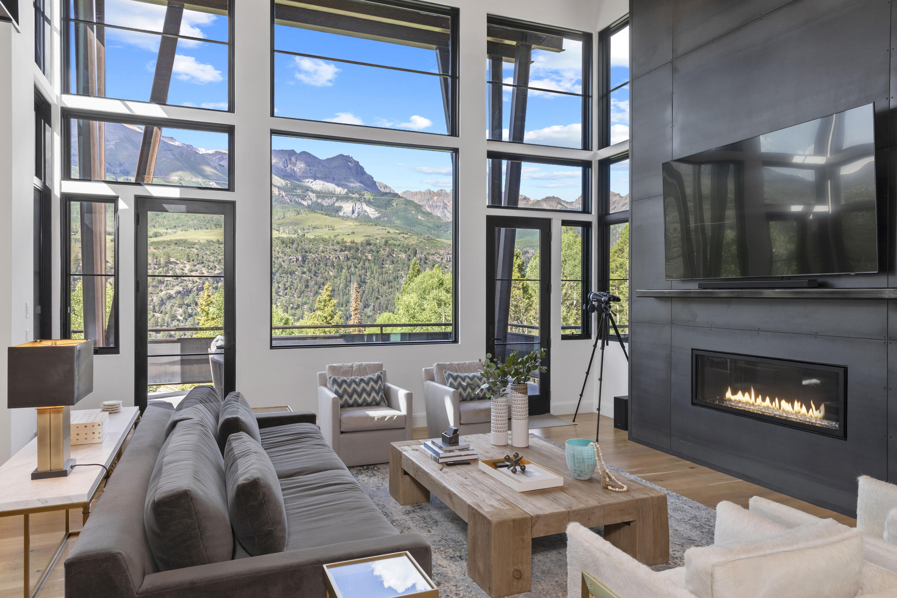 110 Lawson Overlook