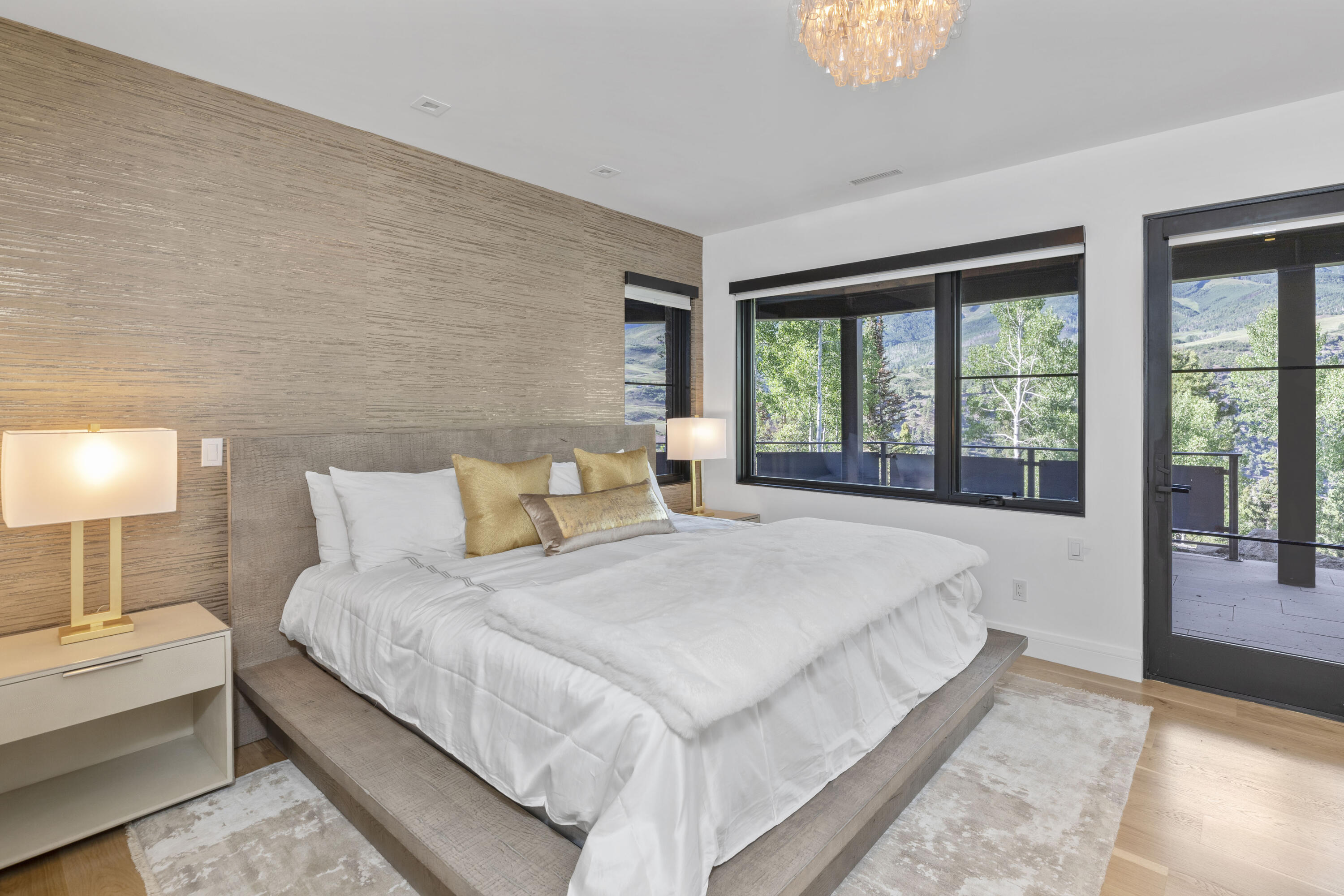 110 Lawson Overlook