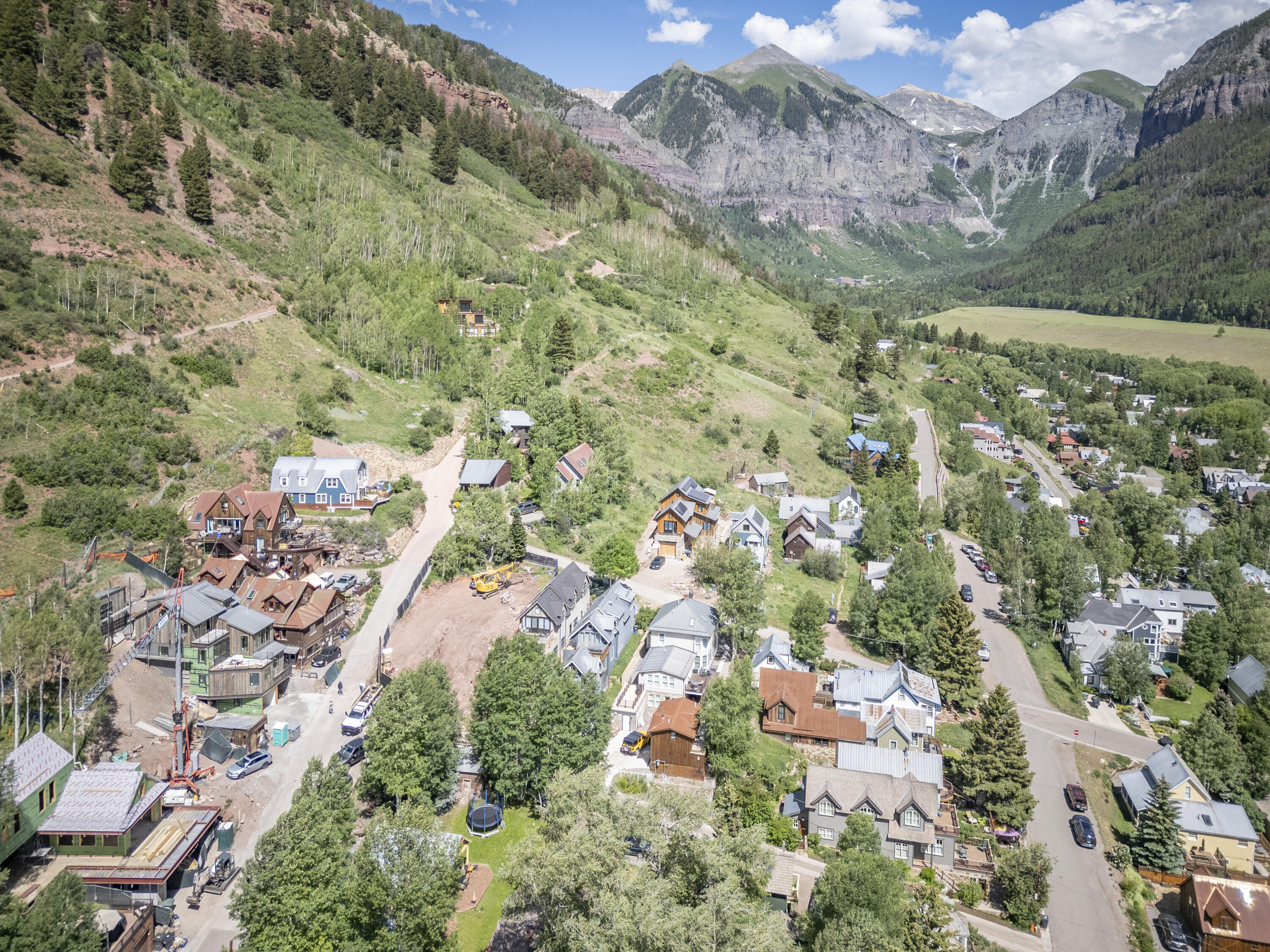 207 E Gregory Avenue