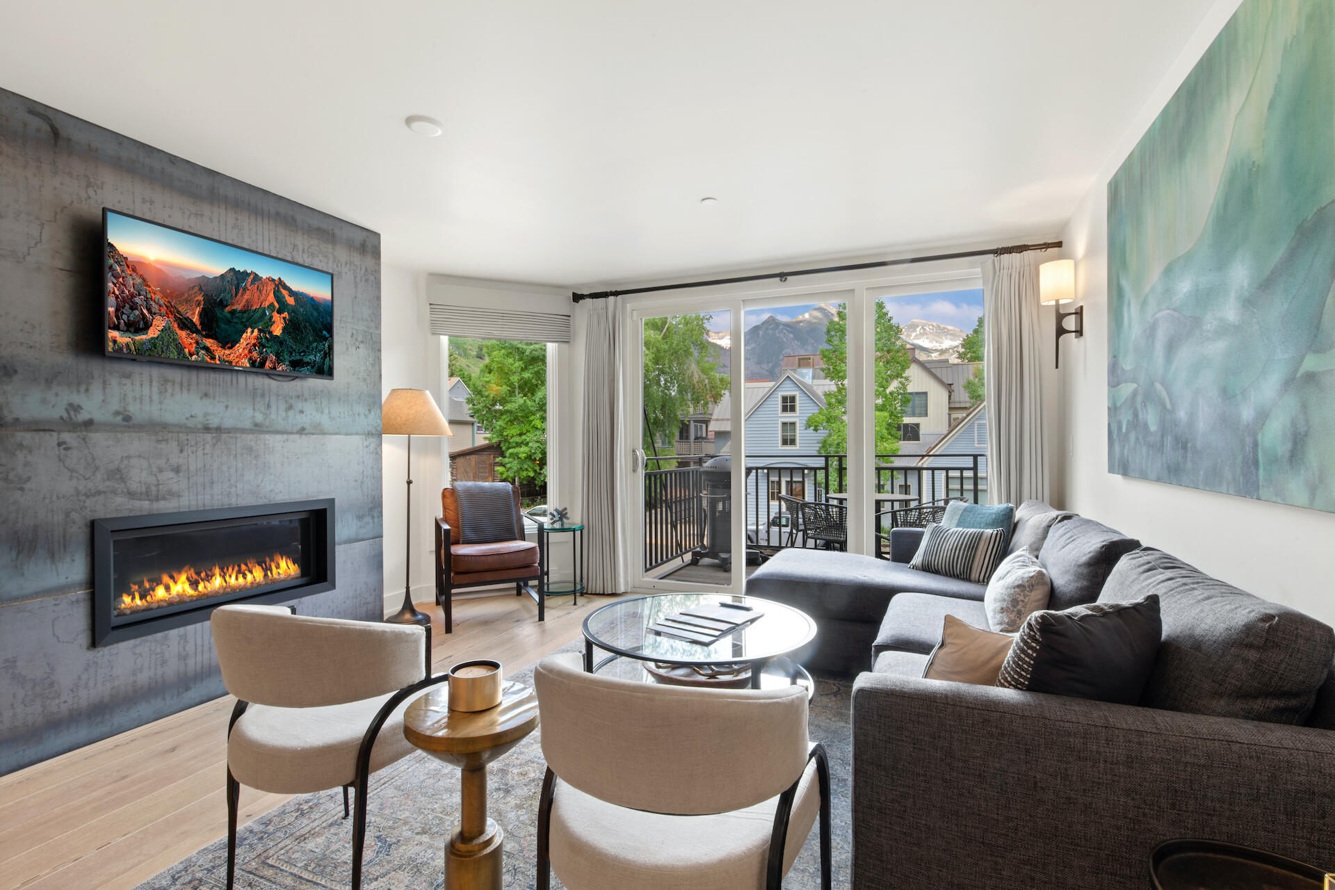 615 W Pacific Avenue