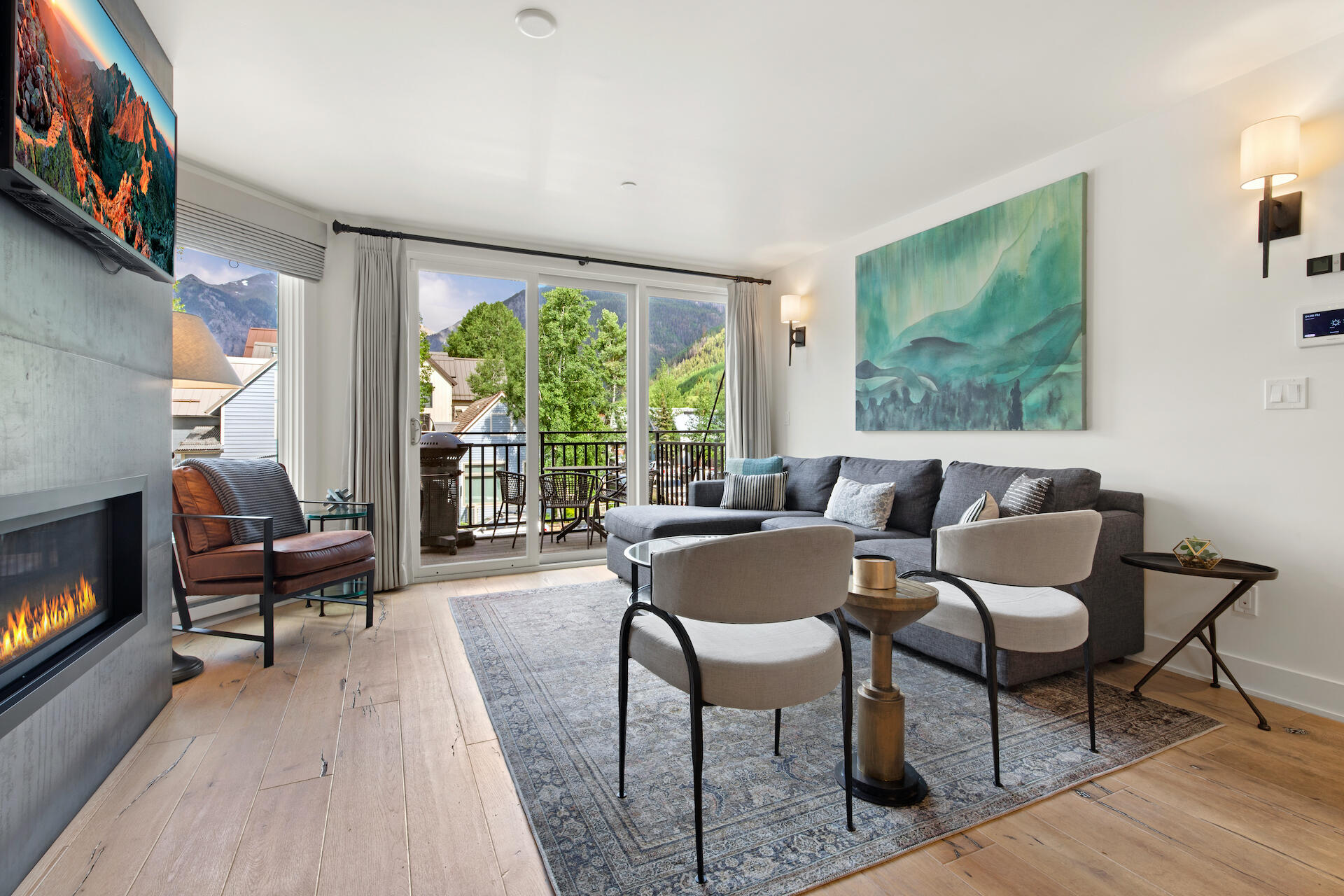 615 W Pacific Avenue