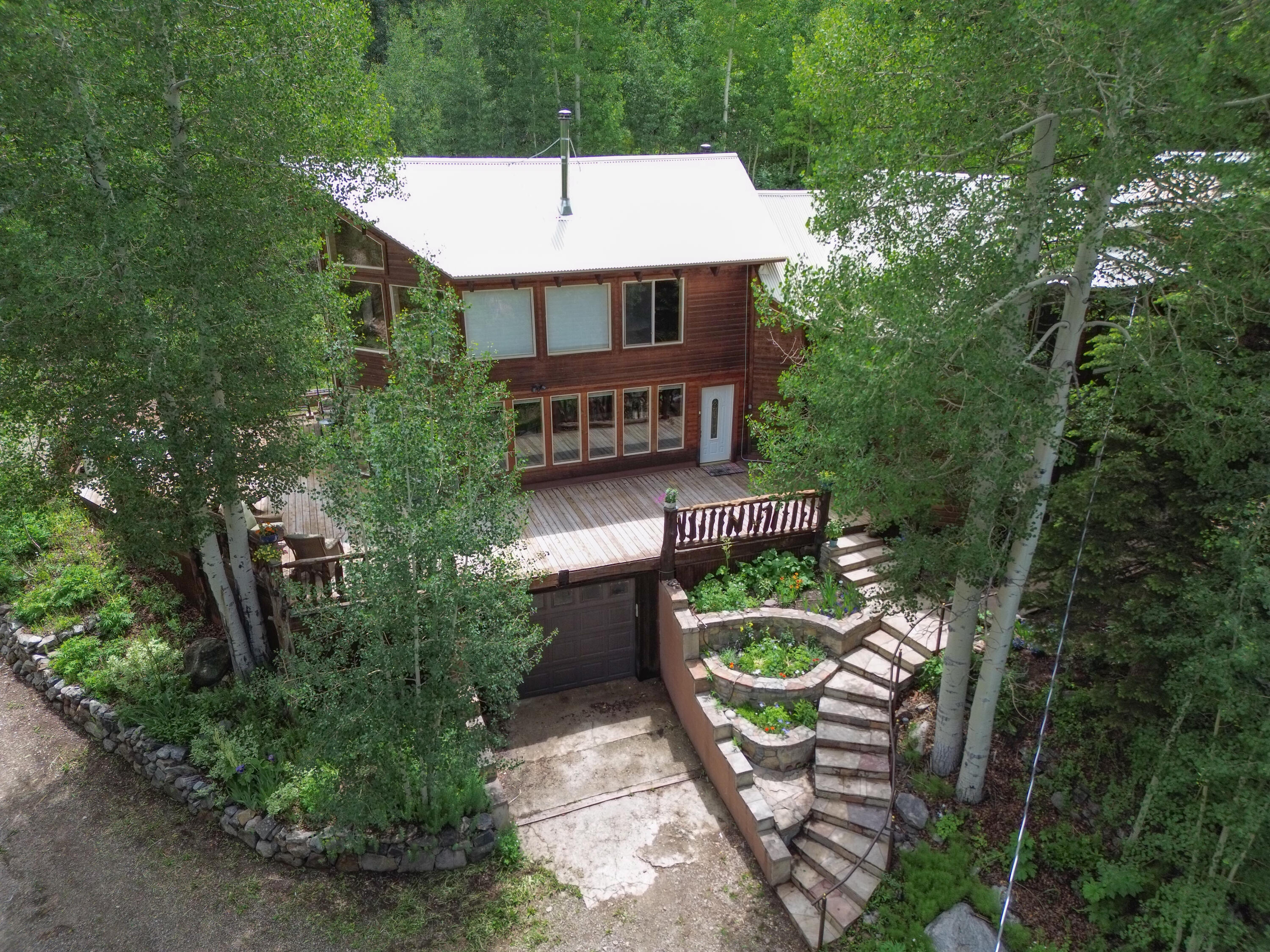 301 E Mantz Avenue