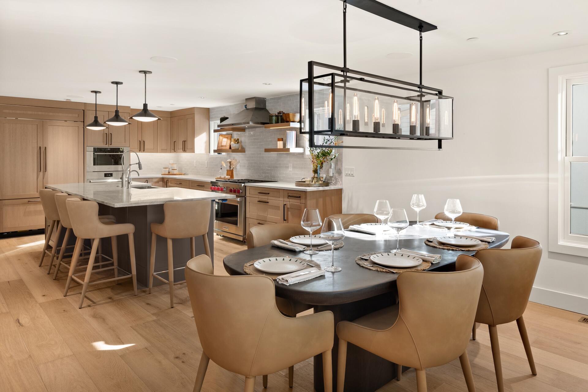 438 W Columbia Avenue