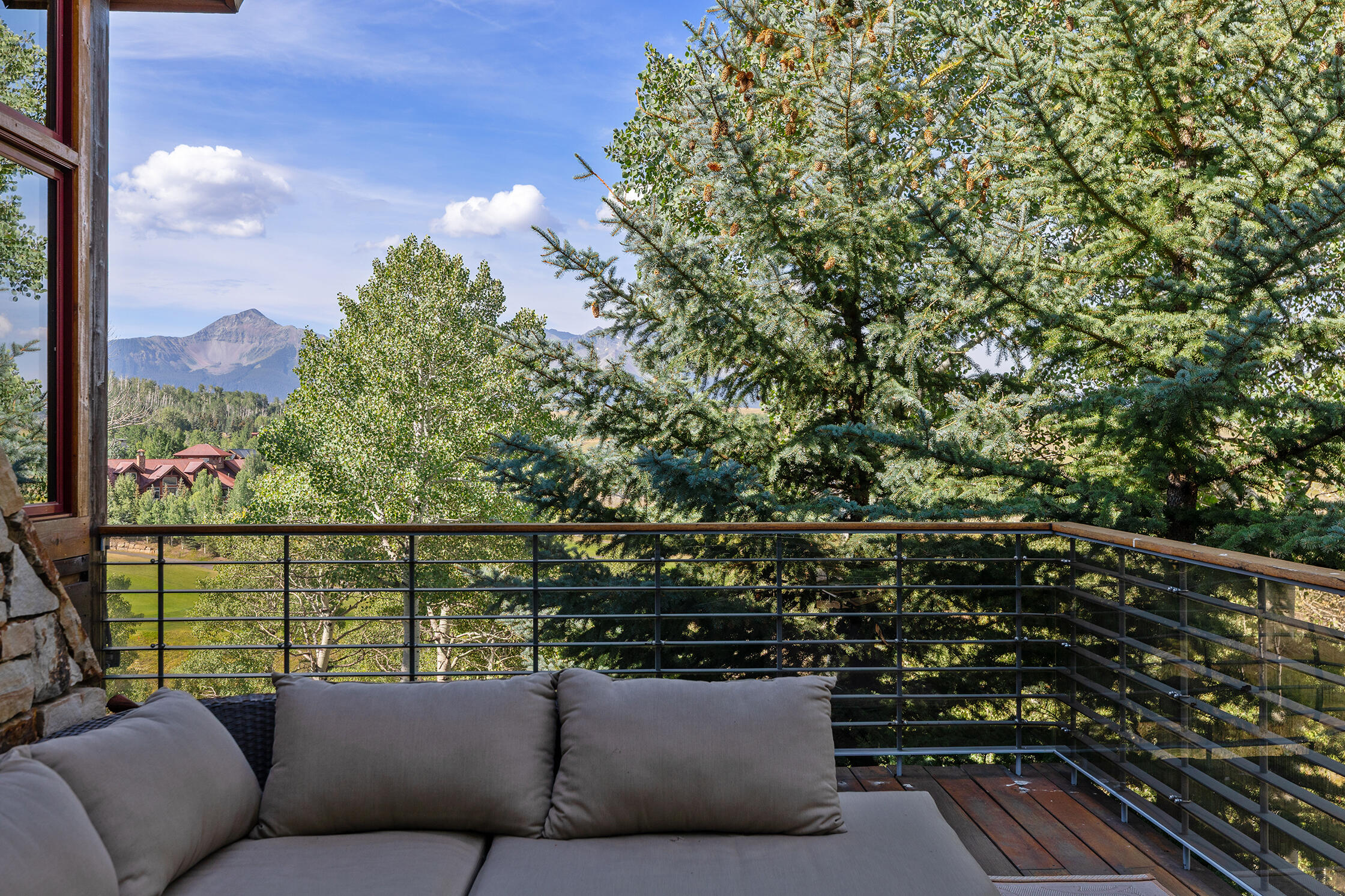 209 Knoll Estates Drive
