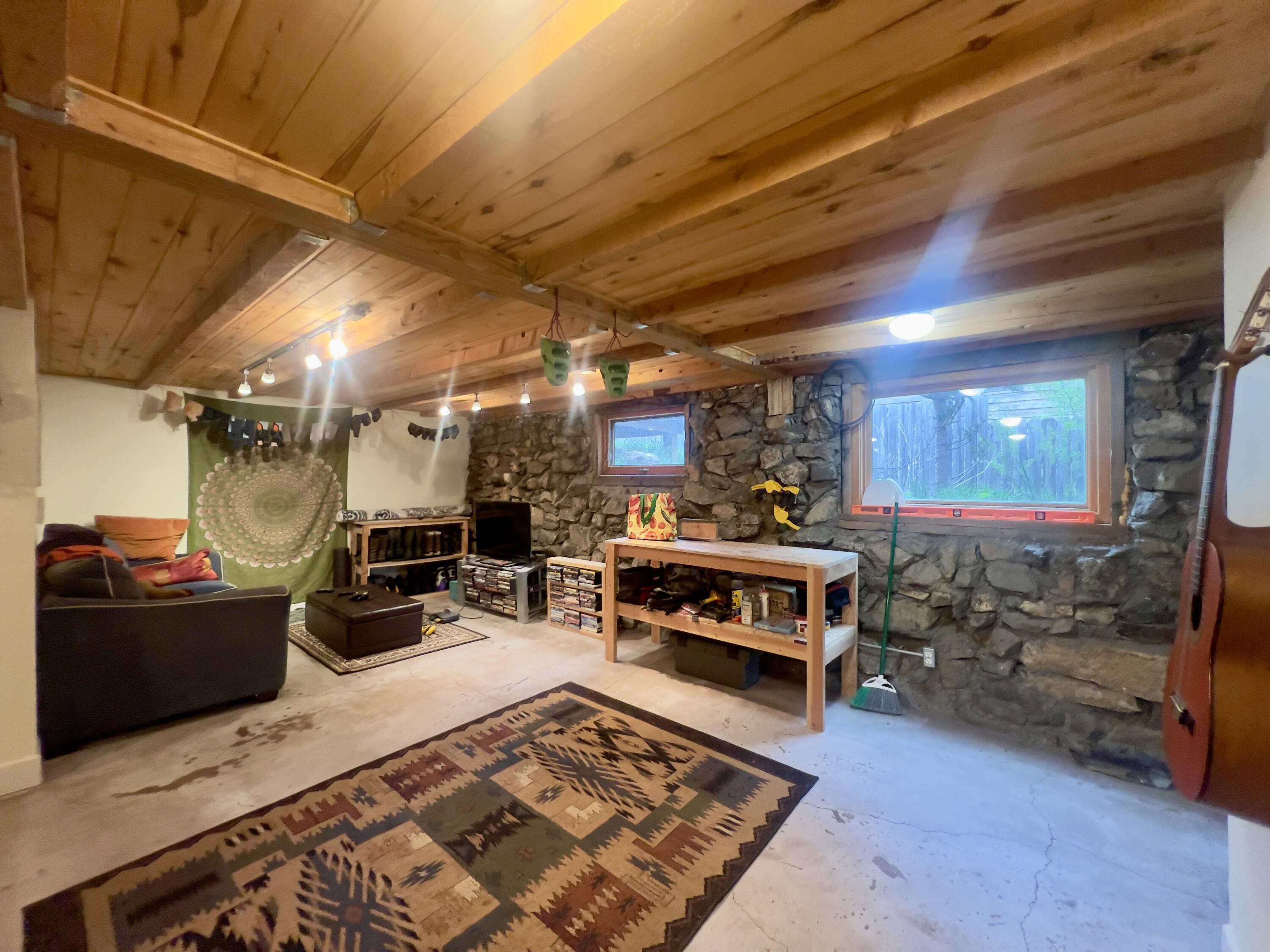 112 Bobtail Street