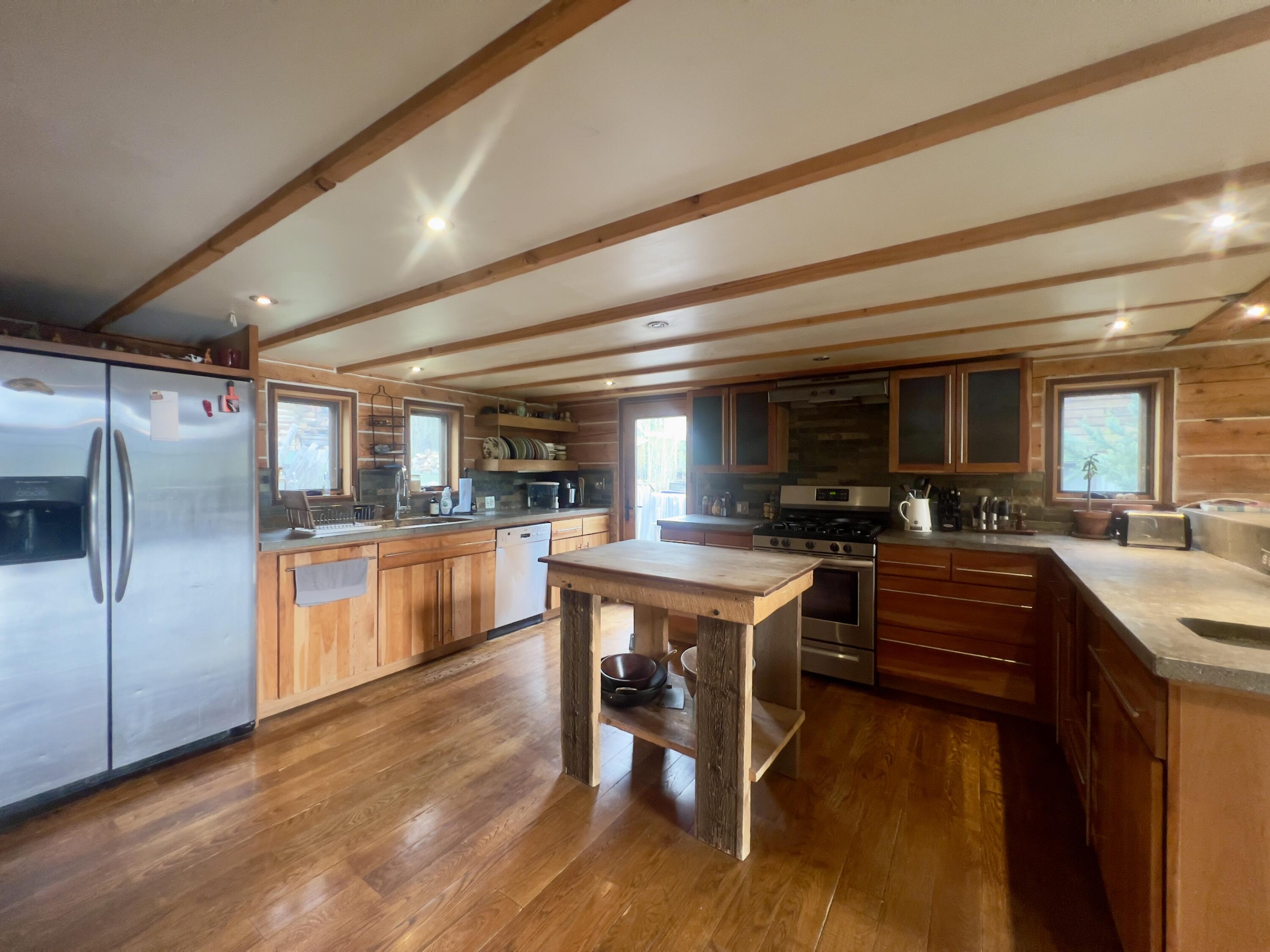 112 Bobtail Street