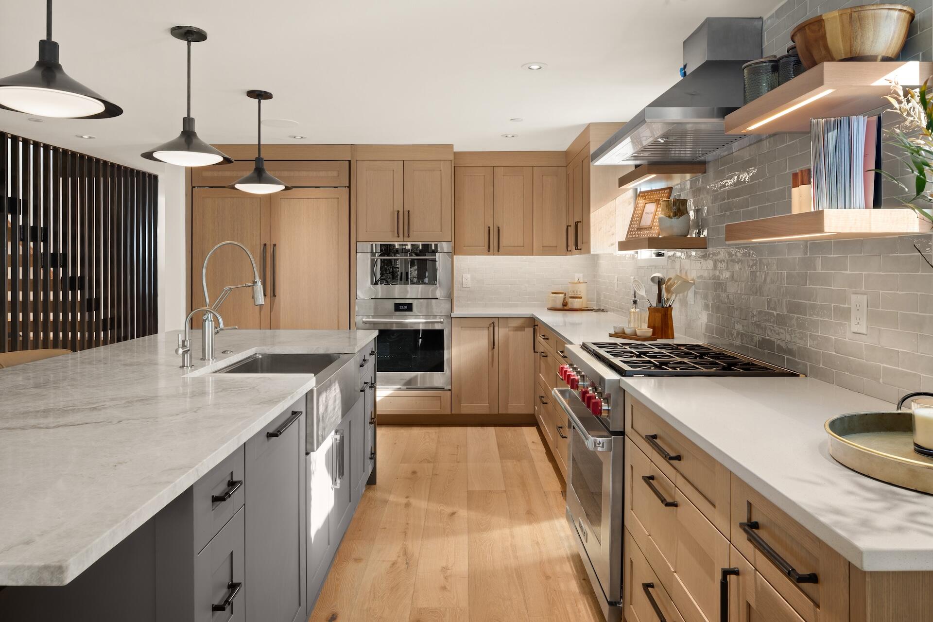 438 W Columbia Avenue