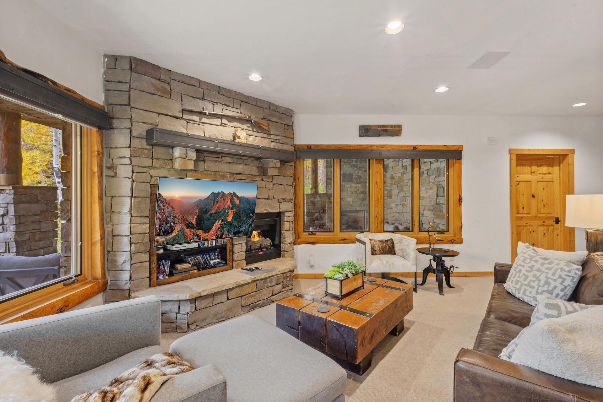 131 Vischer Drive