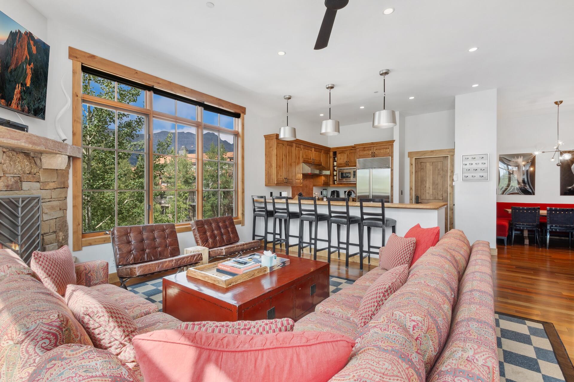 110 Lost Creek Lane