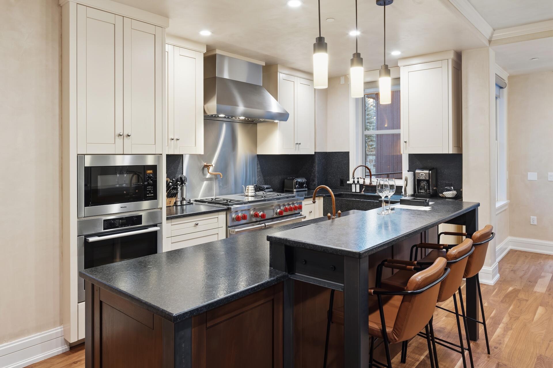398 S Davis Street East - 2