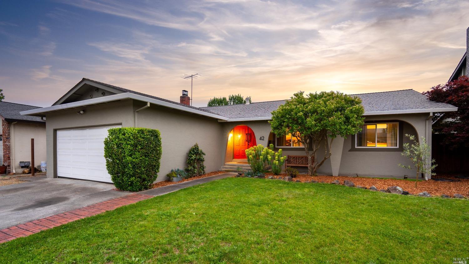 42 Eastside Cir