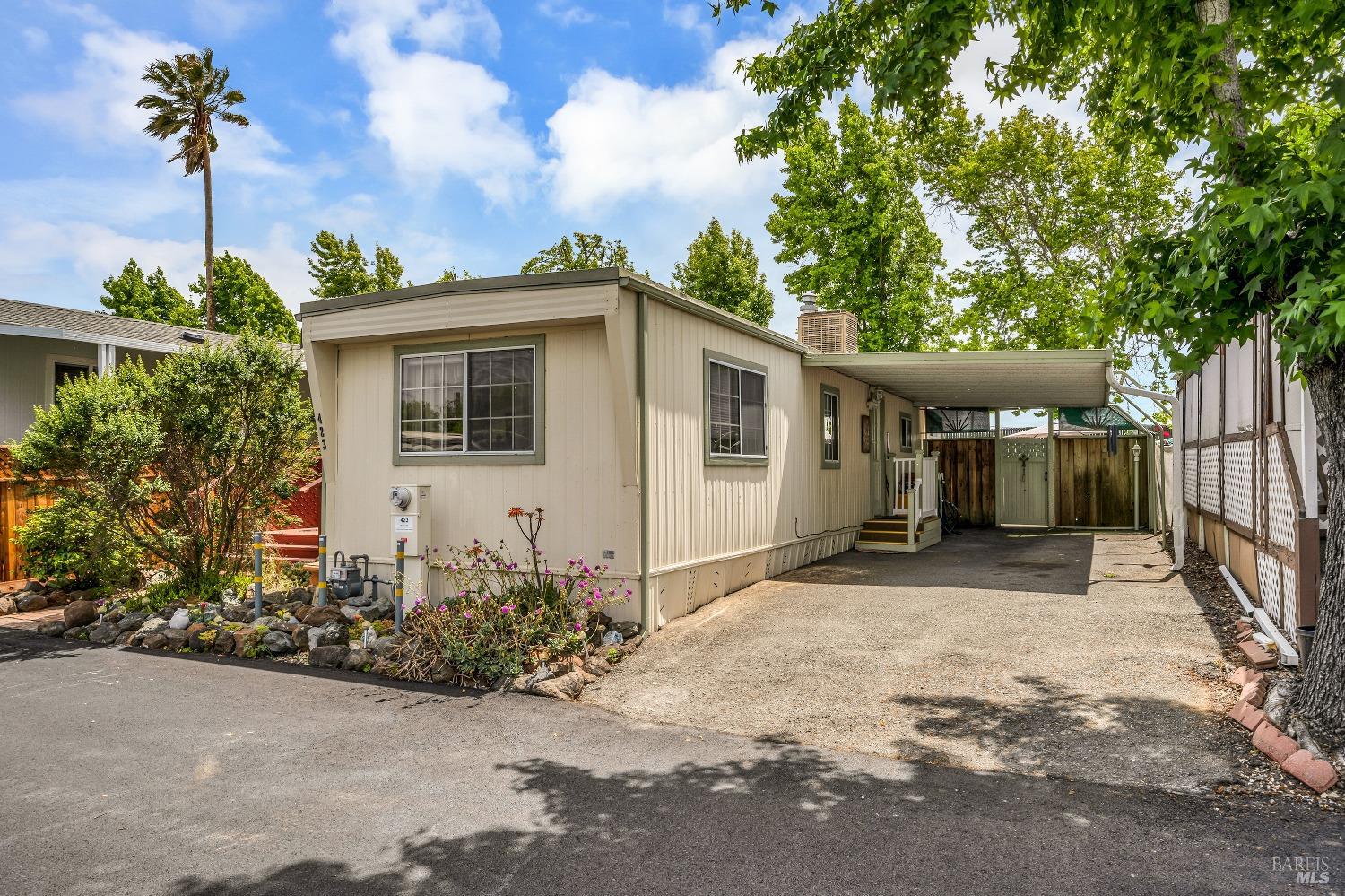 300 Stony Point Rd #423