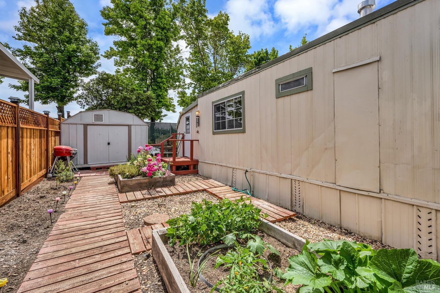 300 Stony Point Rd #423