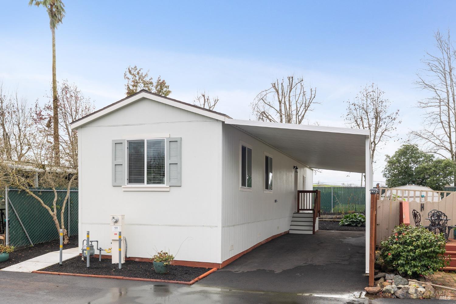 300 Stony Point Rd #425