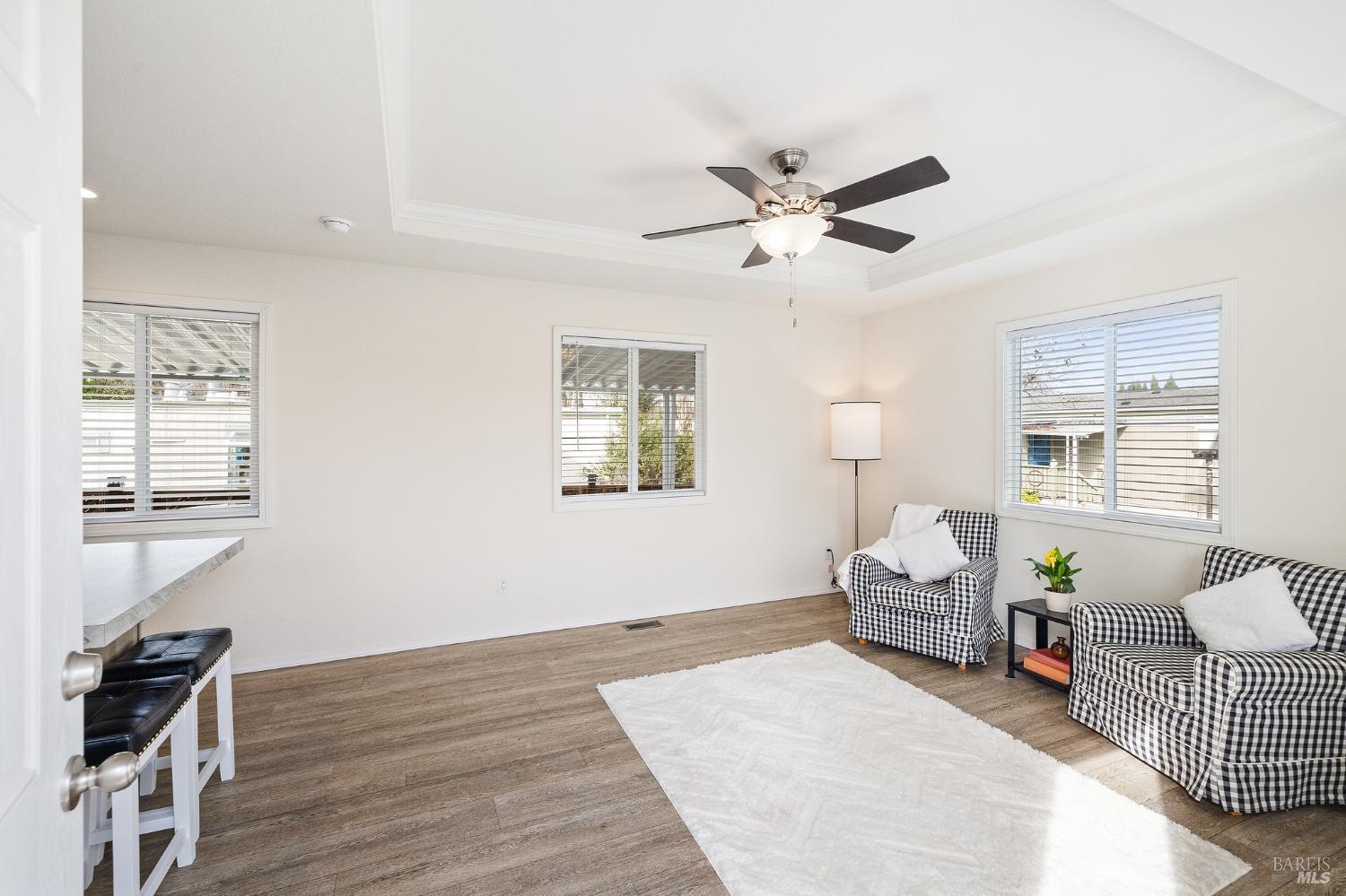 300 Stony Point Rd #425