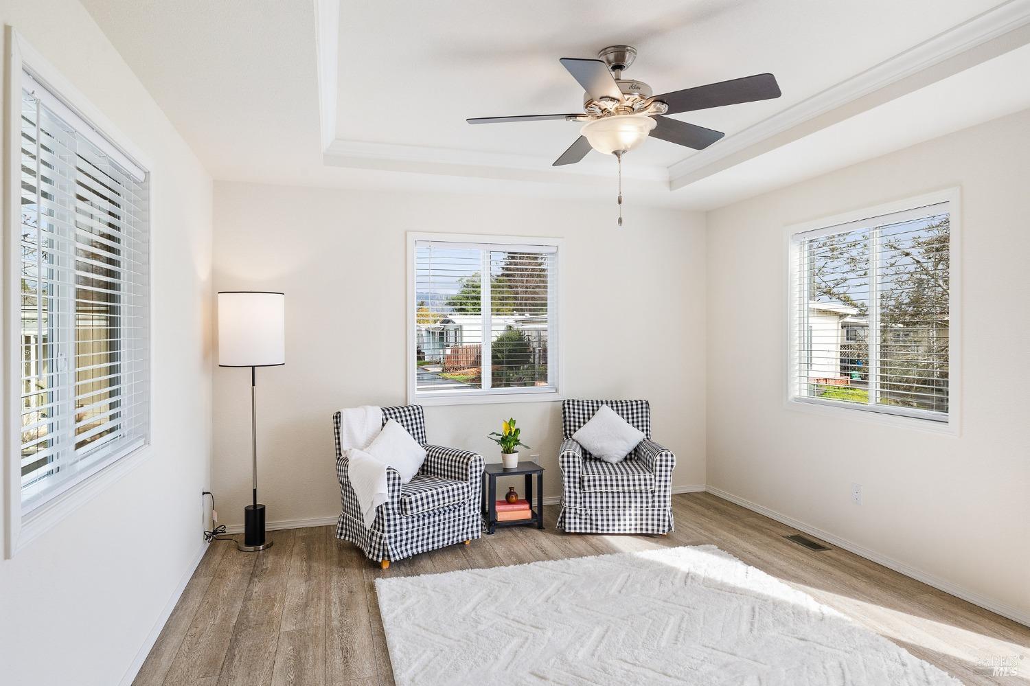 300 Stony Point Rd #425