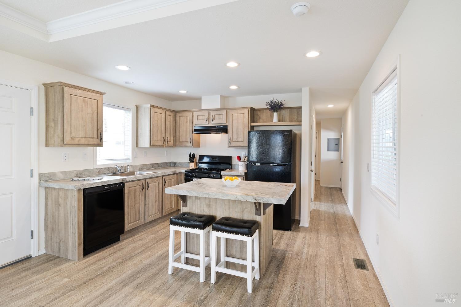 300 Stony Point Rd #425