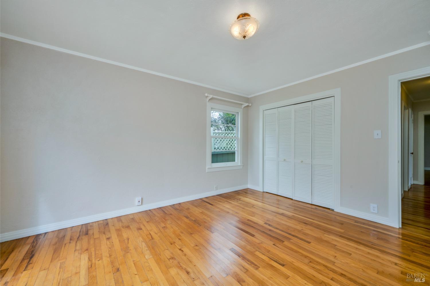 1007 Mountain View Ave