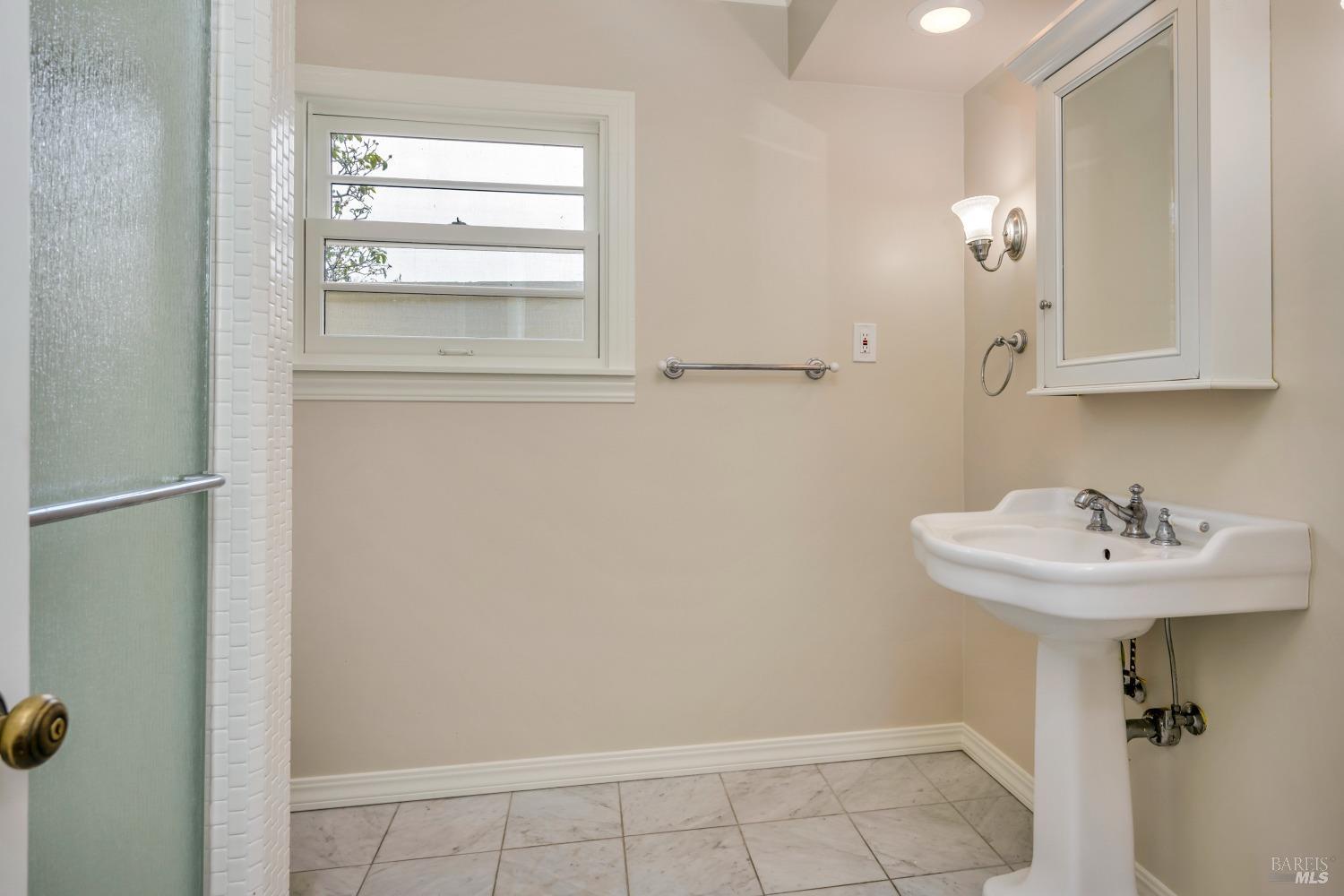 1007 Mountain View Ave