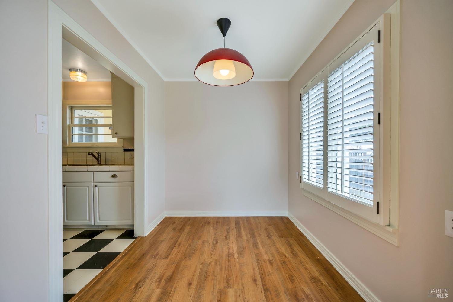 1007 Mountain View Ave