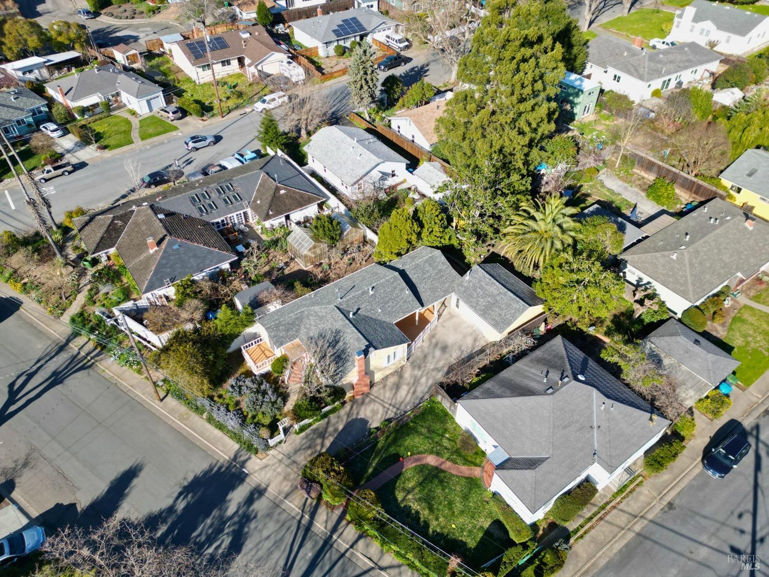 1007 Mountain View Ave