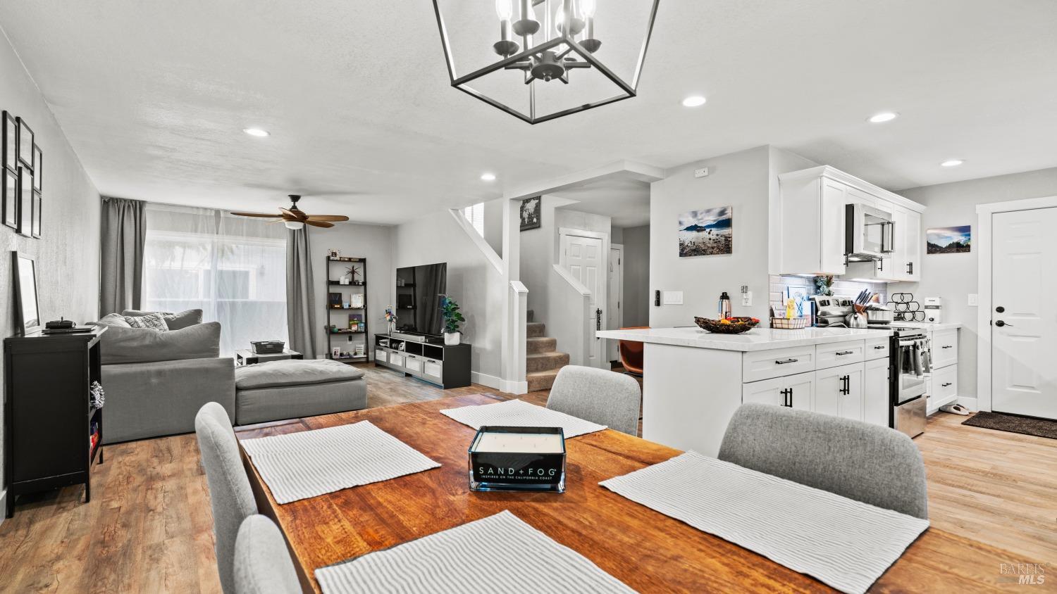 5049 Country Club Dr