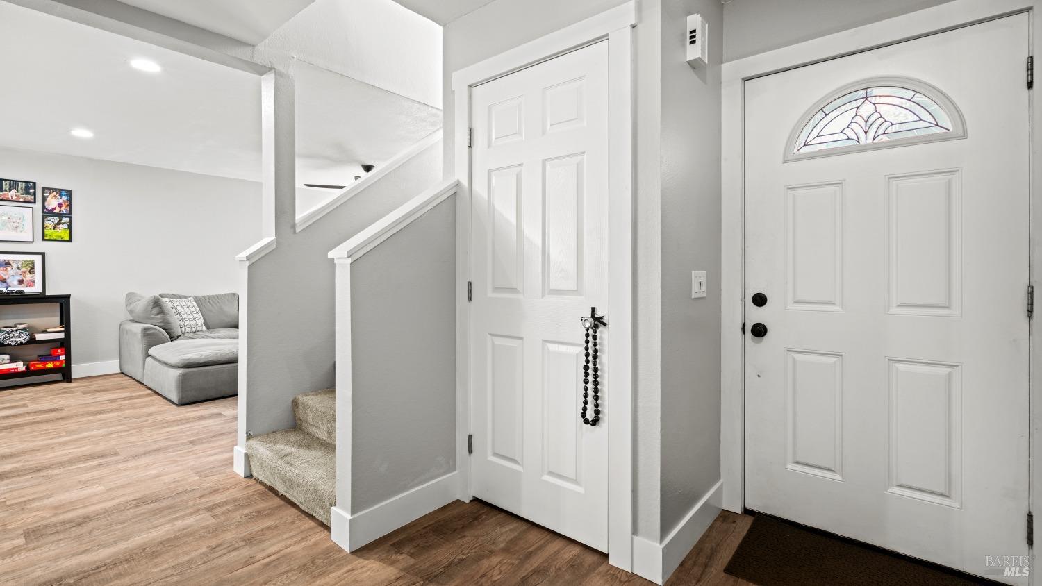 5049 Country Club Dr