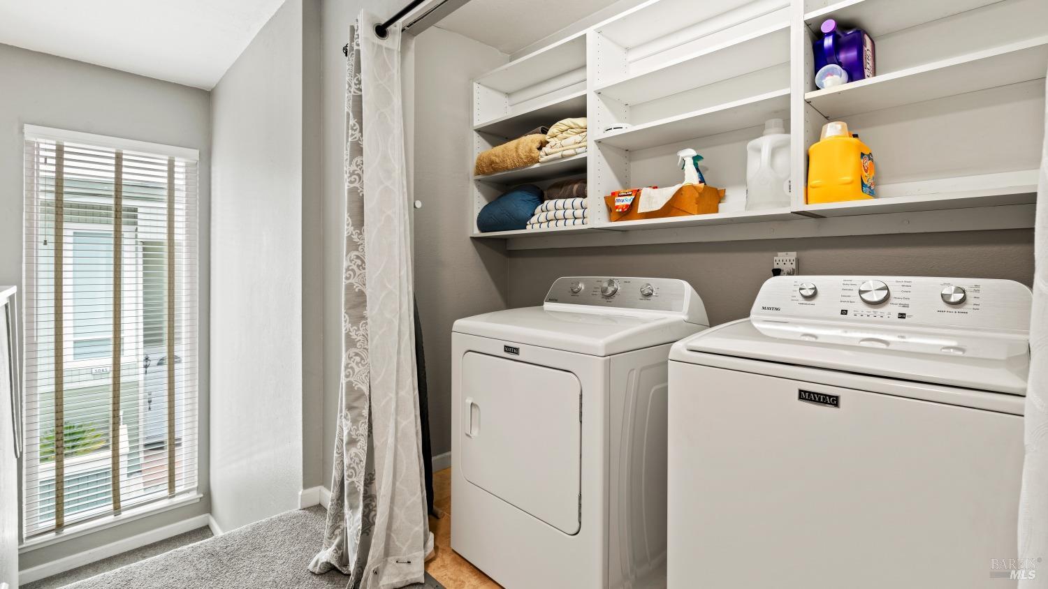 5049 Country Club Dr