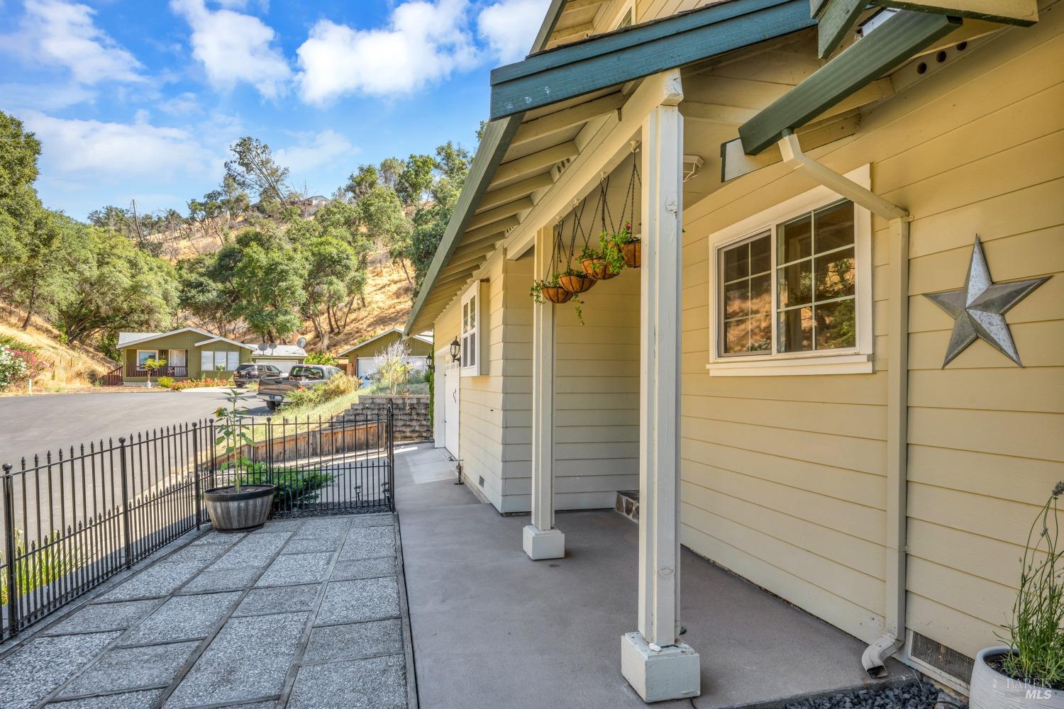 1029 Arroyo Linda Ct