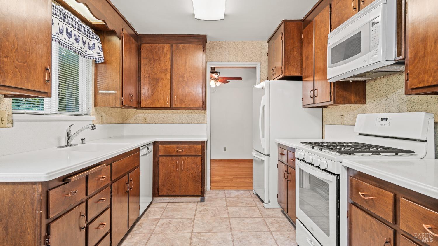 1541 Mountain View Ave