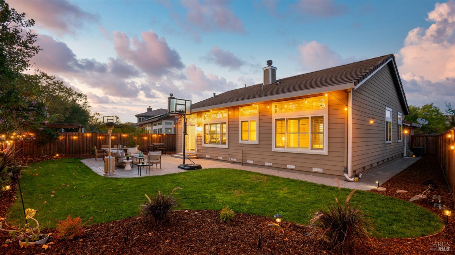 1013 Via Elisabetta Ct