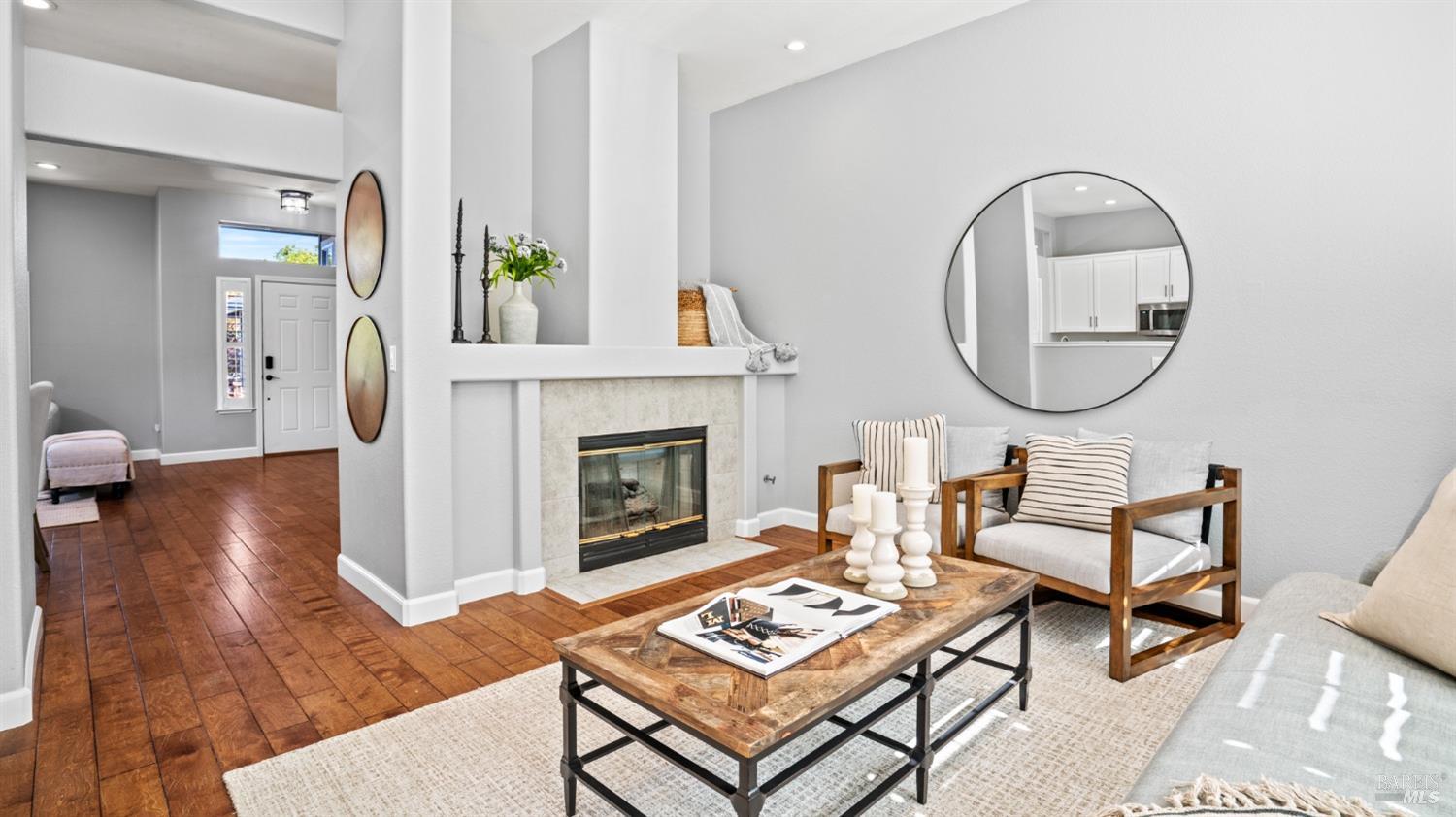 1013 Via Elisabetta Ct