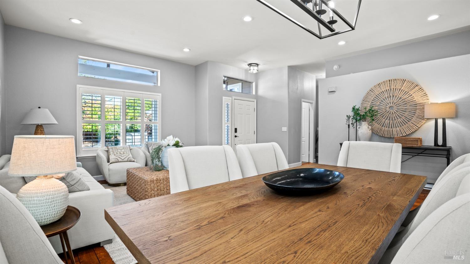 1013 Via Elisabetta Ct