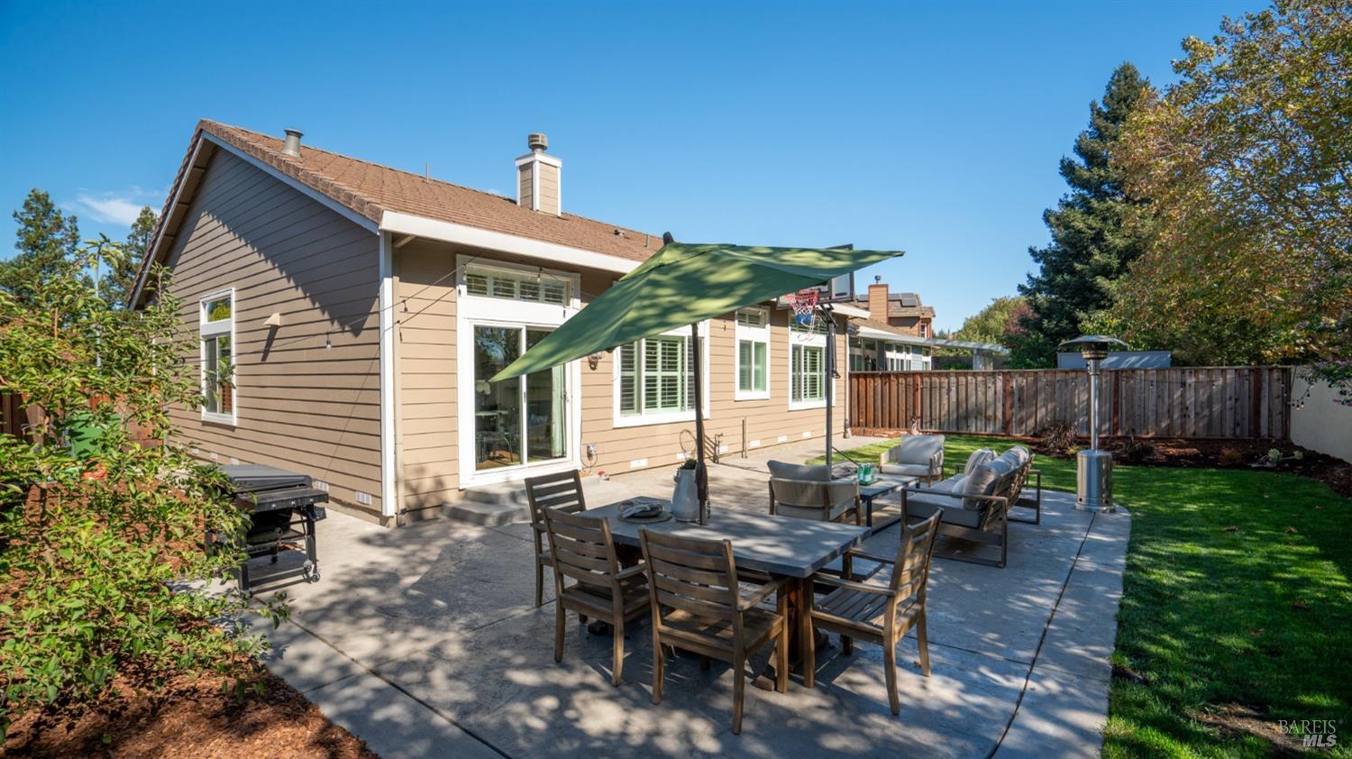 1013 Via Elisabetta Ct