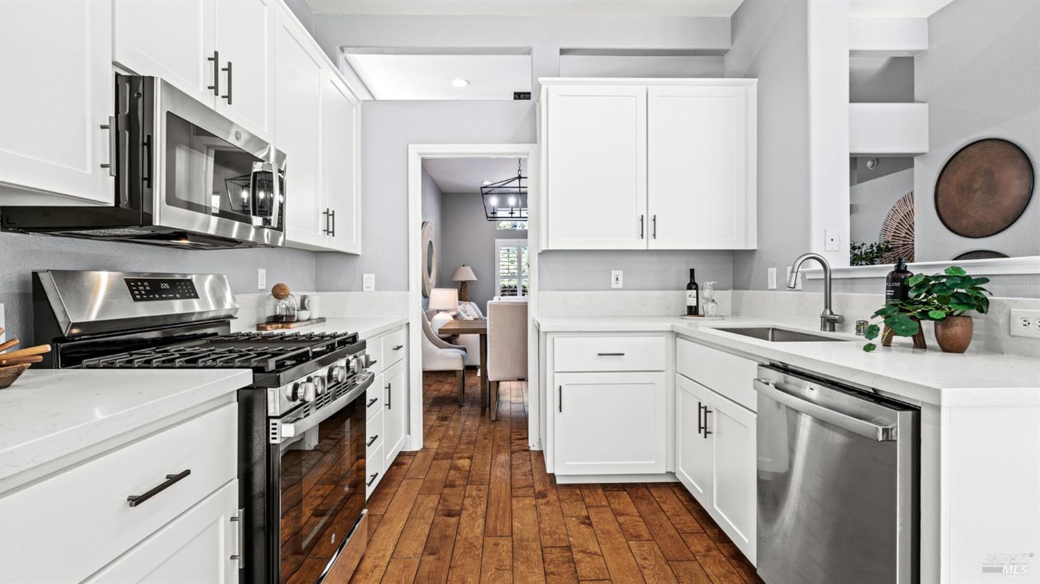 1013 Via Elisabetta Ct