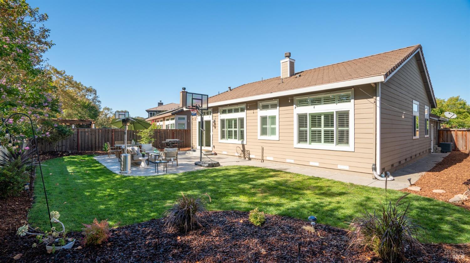 1013 Via Elisabetta Ct