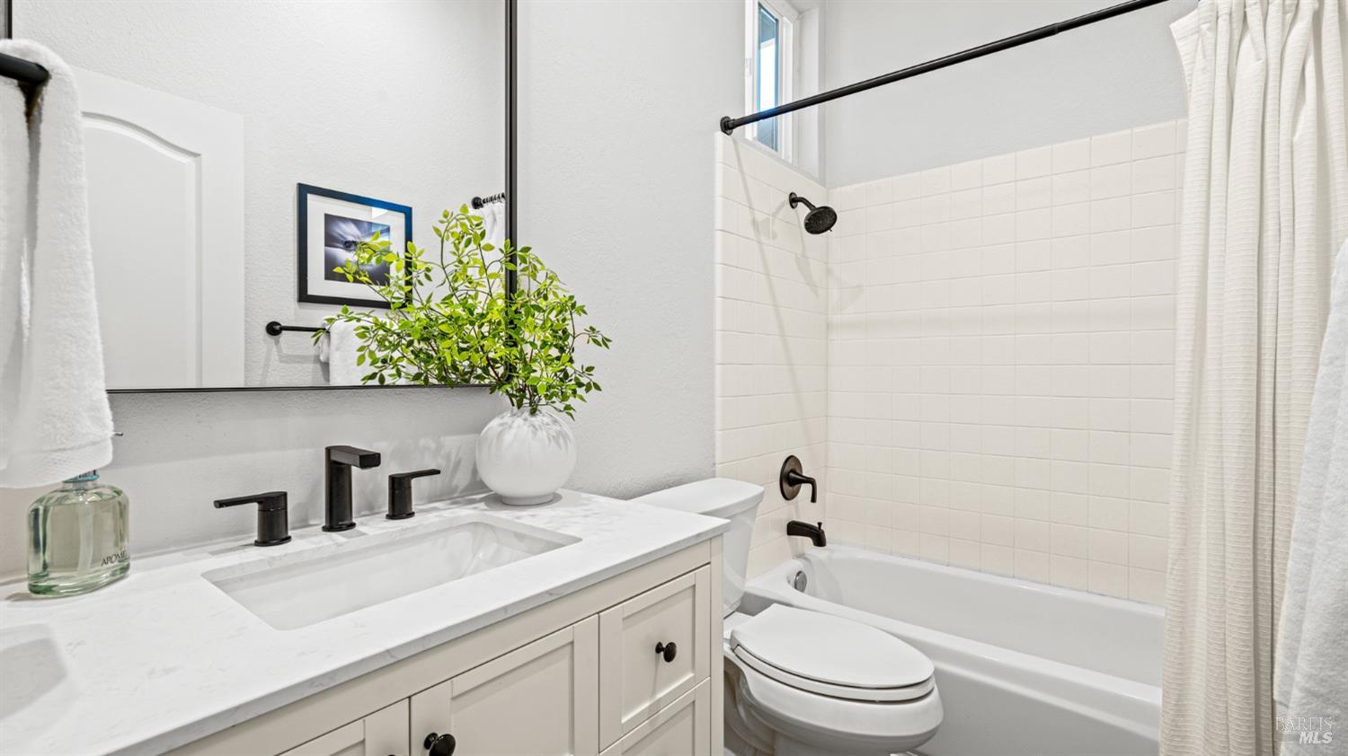 1013 Via Elisabetta Ct