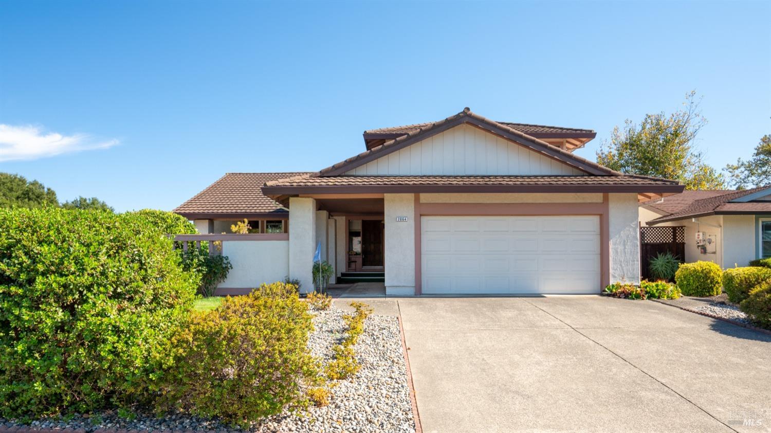 2064 Appaloosa Dr