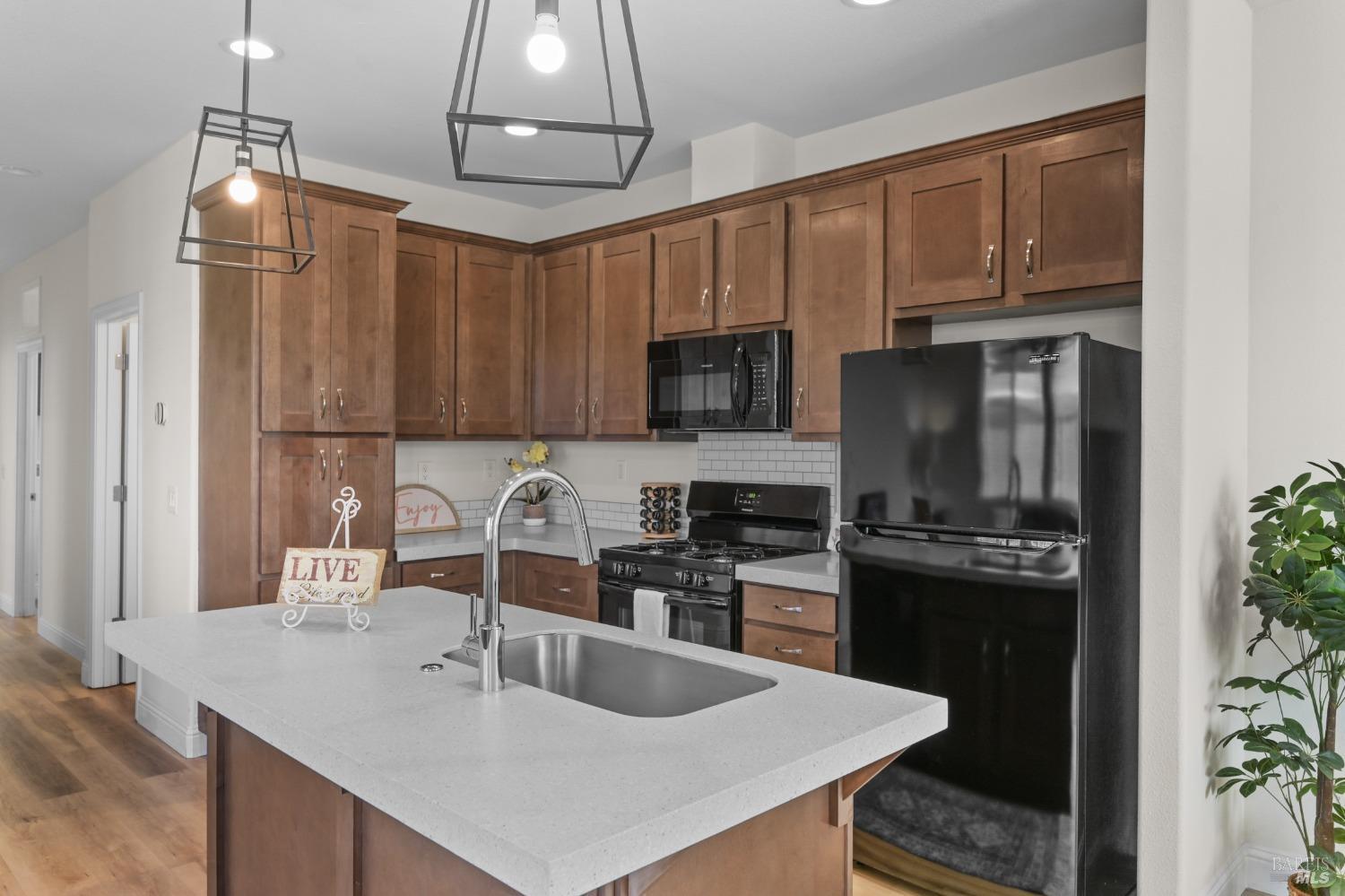 300 Stony Point Rd #253