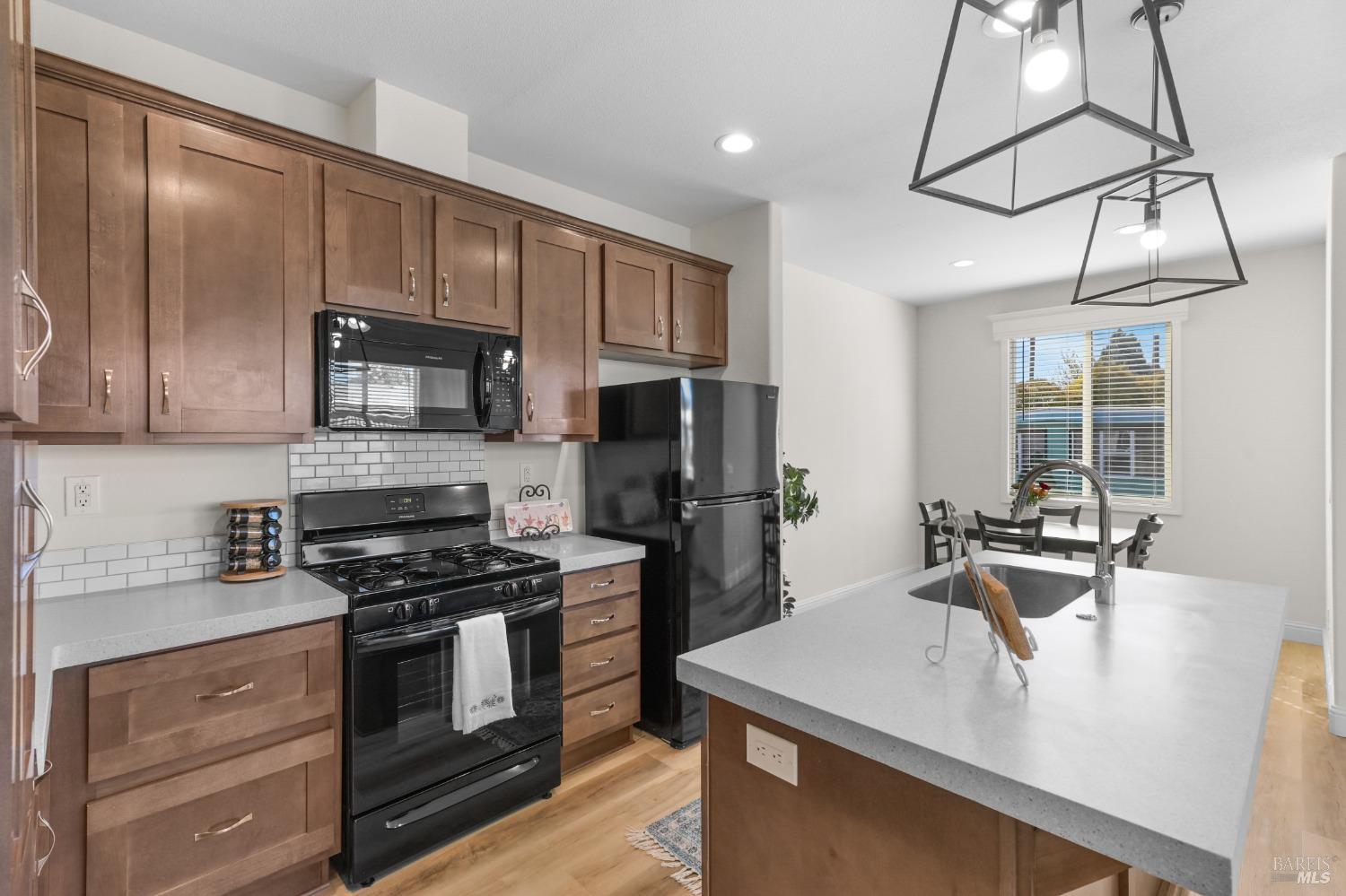 300 Stony Point Rd #253