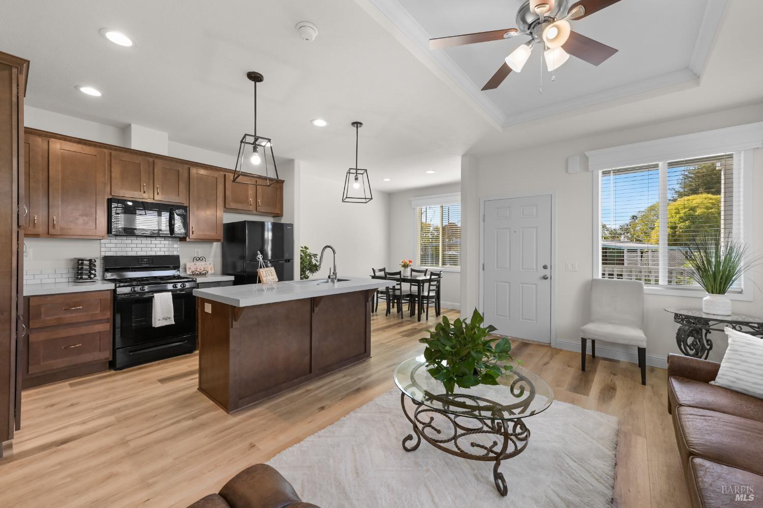 300 Stony Point Rd #253