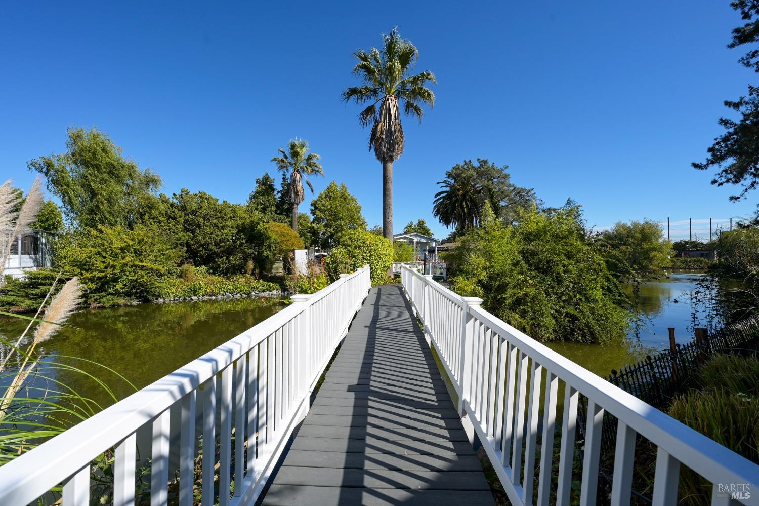 300 Stony Point Rd #253