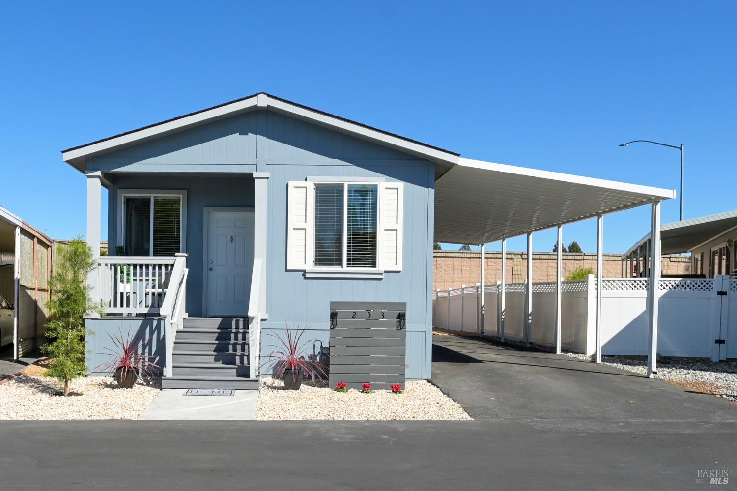 300 Stony Point Rd #253