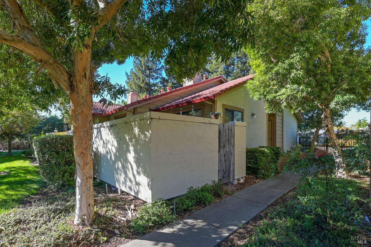 420 Park Place Dr