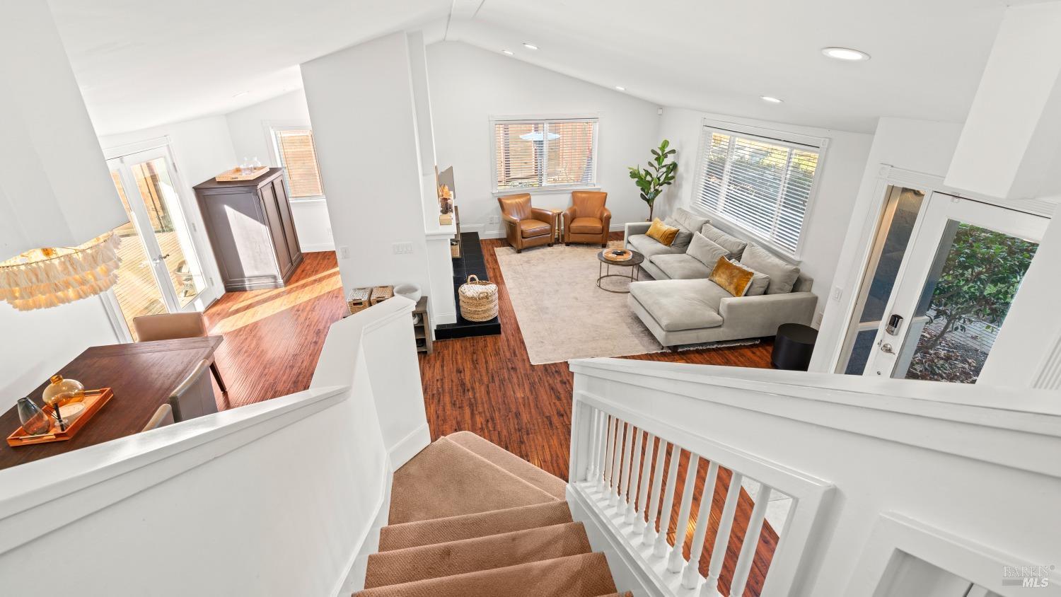 910 Mountain View Ave